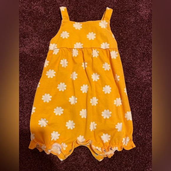 Carter’s summer romper - Picture 1 of 2